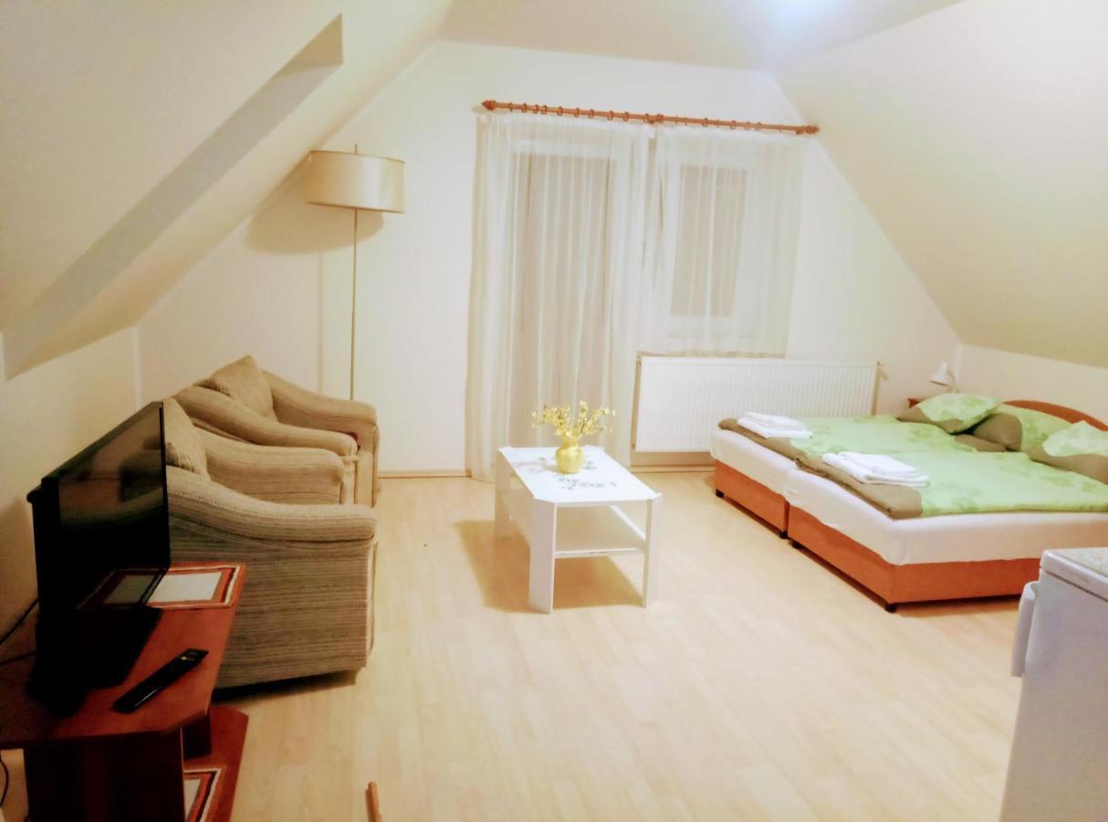 Haus Ferencz Boetoes Villa Heviz Luaran gambar